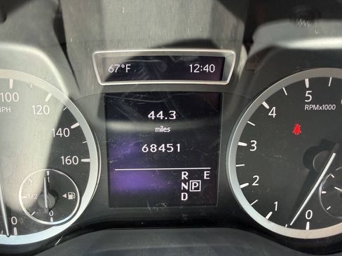 Used 2018 INFINITI QX30 FWD image 13