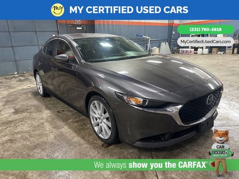 Used 2019 MAZDA MAZDA3 Preferred image 3
