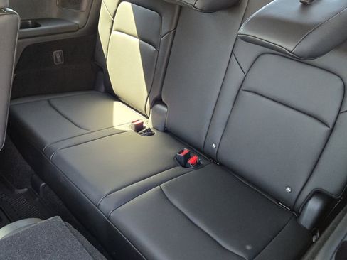 New 2026 Nissan Pathfinder Platinum image 11