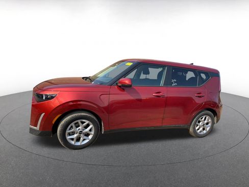 Used 2025 Kia Soul LX w/ LX Technology Package image 4