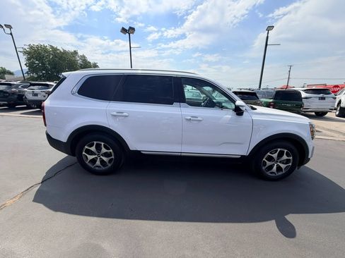 Used 2021 Kia Telluride EX w/ Towing Package AWD/4WD image 3