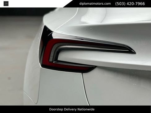 Used 2024 Tesla Model 3 Standard Range image 11