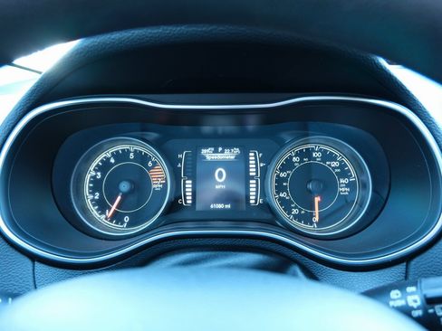 Used 2021 Jeep Cherokee Latitude image 6