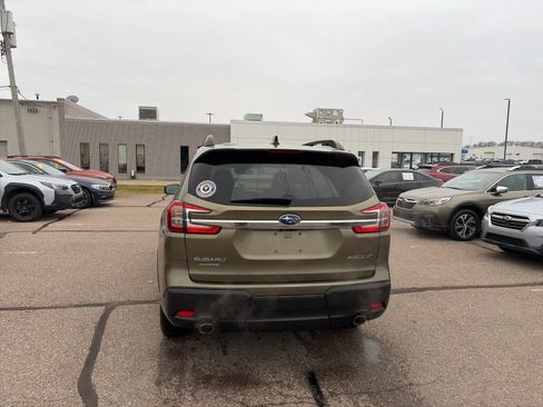Used 2023 Subaru Ascent Premium w/ Convenience Package image 6