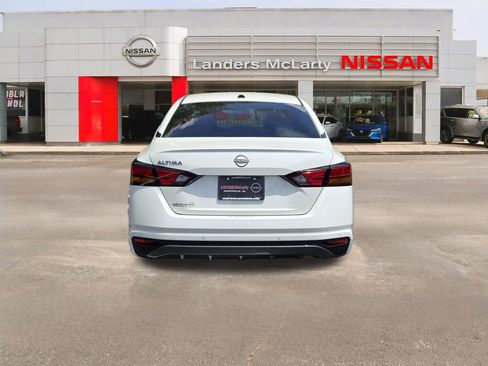 New 2026 Nissan Altima 2.5 SV FWD image 4