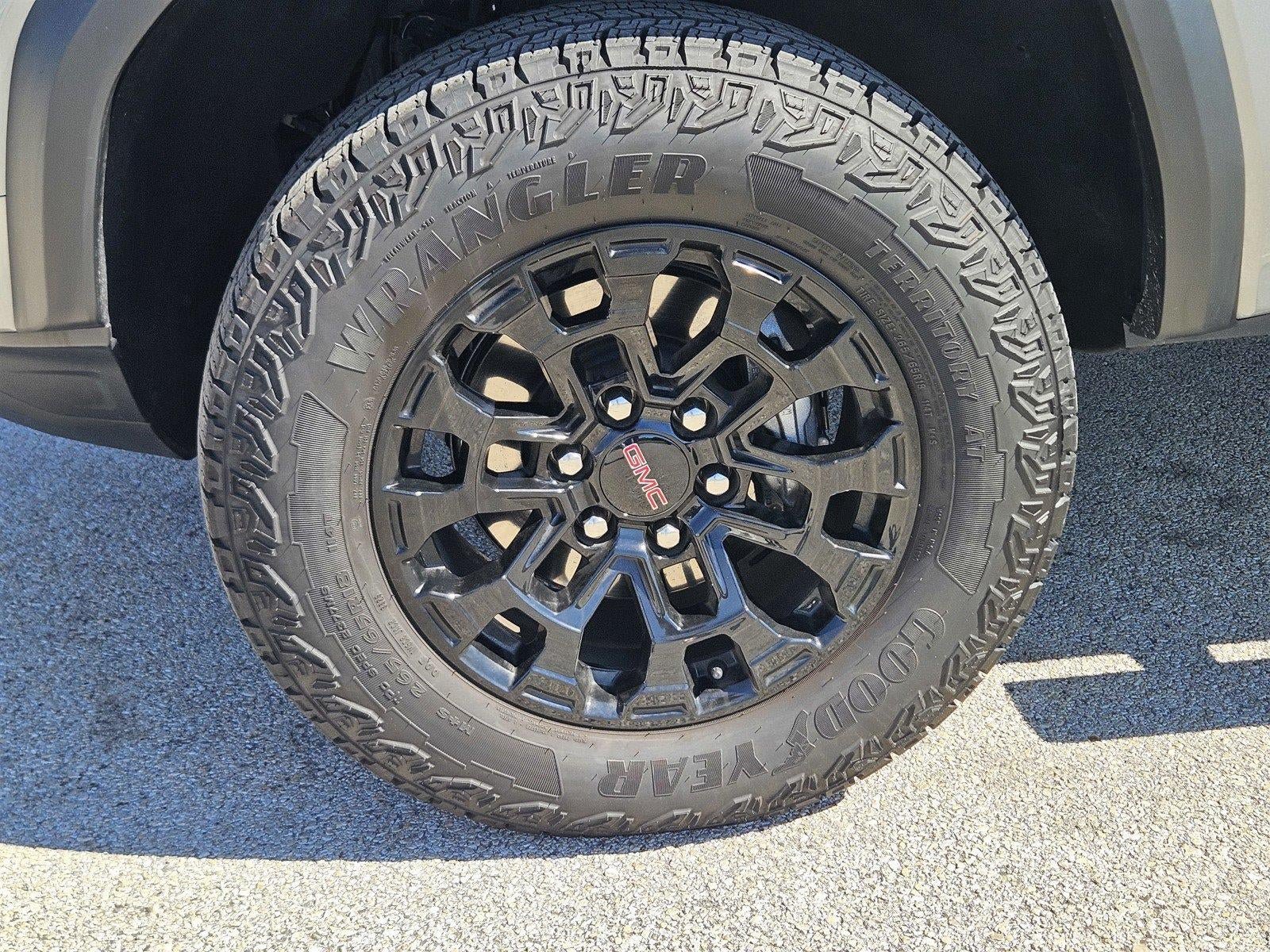 Used 2026 GMC Canyon Elevation w/ Convenience Package RWD image 9