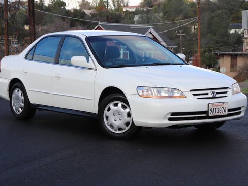Used 2001 Honda Accord LX image 1