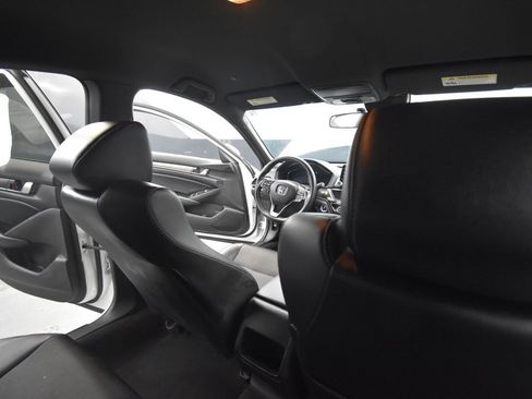 Used 2018 Honda Accord Sport image 20