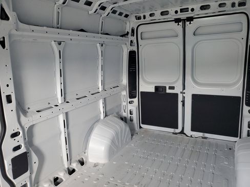 Used 2025 RAM ProMaster 2500 w/ Convenience Group image 18