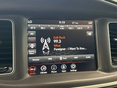 Used 2022 Dodge Charger SXT AWD/4WD image 16