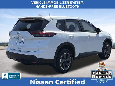 Certified 2025 Nissan Rogue SV image 5