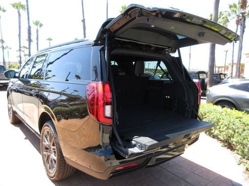 Used 2025 Ford Expedition Max Platinum w/ Stealth Performance Package AWD/4WD image 26