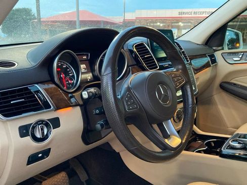 Used 2017 Mercedes-Benz GLS 450 4MATIC image 7
