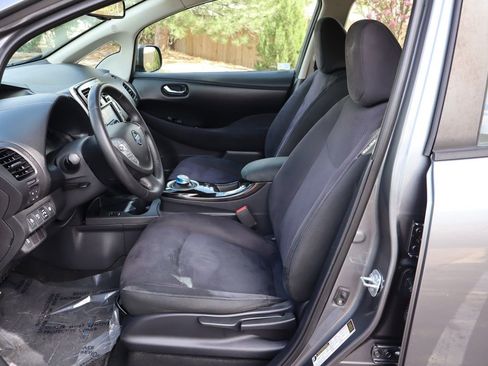 Used 2015 Nissan Leaf SV w/ LED & Quick Charge Package image 19