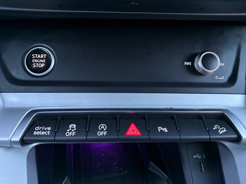 Used 2023 Audi Q3 2.0T Premium Plus image 43