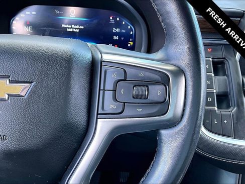 Used 2023 Chevrolet Suburban Premier image 12