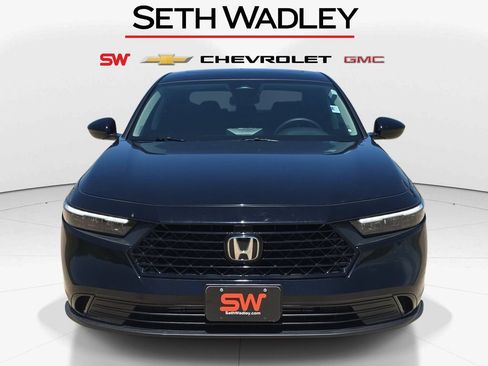 Used 2025 Honda Accord SE image 2