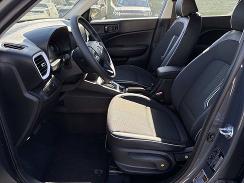 New 2026 Hyundai Venue SEL image 9