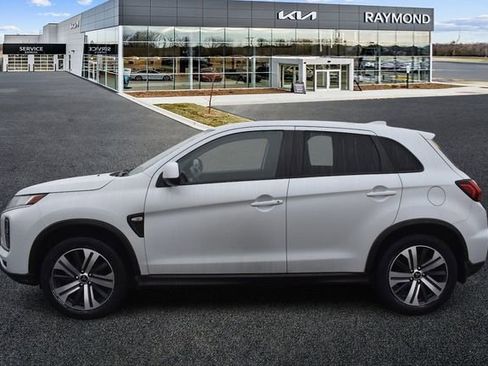 Used 2023 Mitsubishi Outlander Sport ES image 6