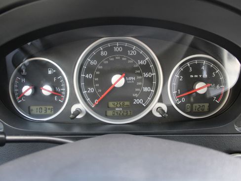 Used 2005 Chrysler Crossfire SRT-6 image 8