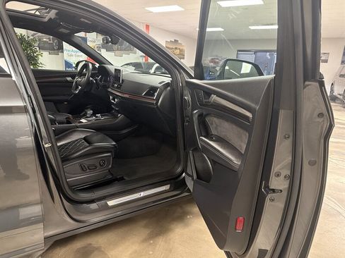 Used 2019 Audi SQ5 Prestige w/ Prestige Package AWD/4WD image 35