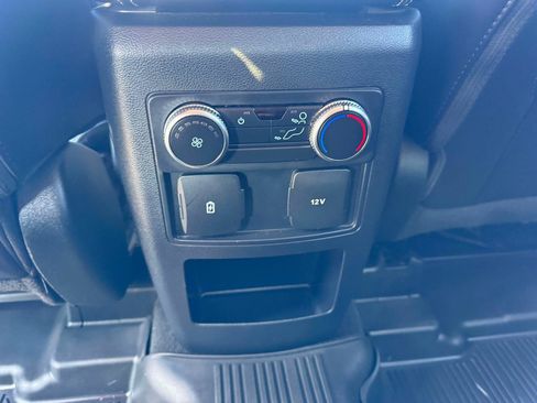 Used 2021 Ford Explorer XLT w/ Equipment Group 202A AWD/4WD image 24