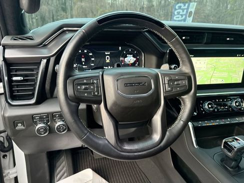 Used 2025 GMC Sierra 1500 Denali Ultimate image 16