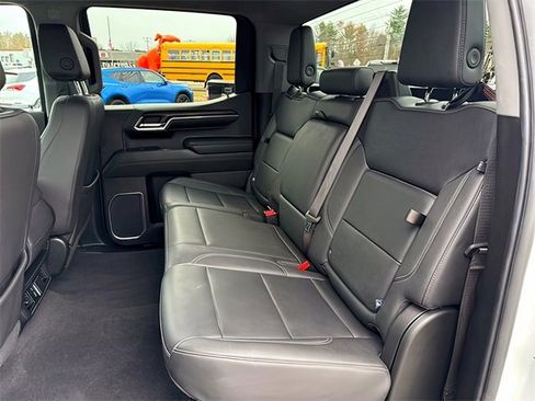 Used 2024 GMC Sierra 1500 SLT image 23