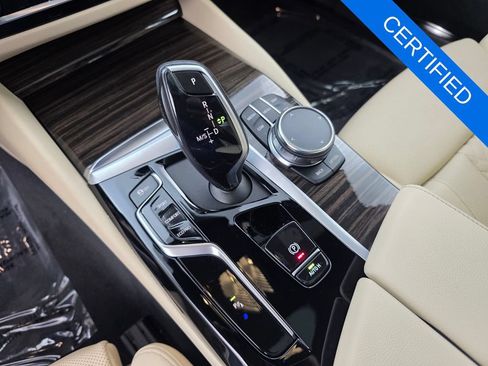 Used 2023 BMW 530i w/ Premium Package RWD image 23