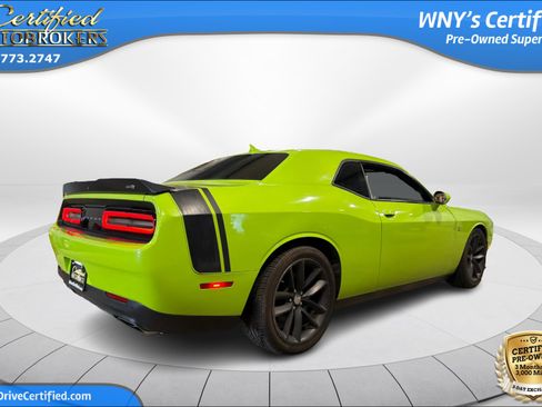Used 2015 Dodge Challenger R/T Scat Pack w/ Leather Interior Group RWD image 7