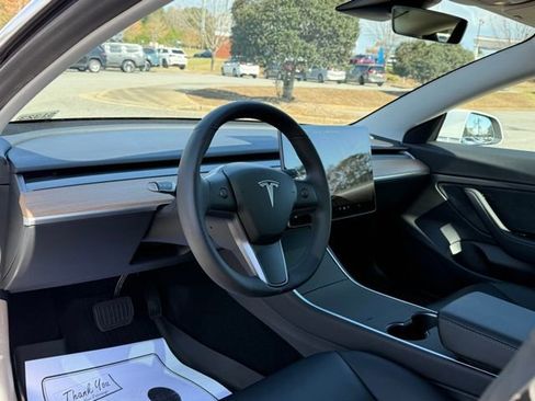 Used 2020 Tesla Model 3 Long Range image 16