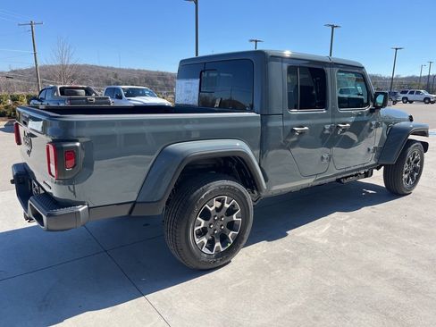 New 2026 Jeep Gladiator Sport image 20