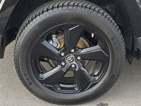 Used 2019 Toyota RAV4 XSE image 7