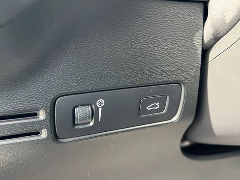Used 2019 Volvo XC40 T5 Inscription AWD/4WD image 20