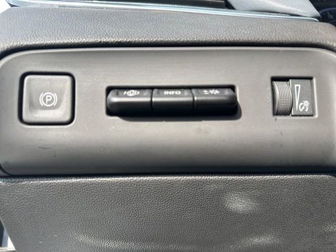 Used 2024 Buick Enclave Premium image 14