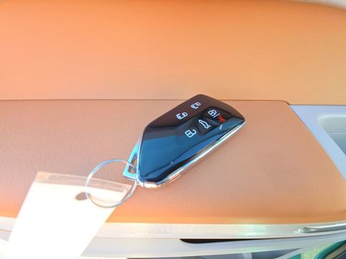 New 2025 Volkswagen ID. Buzz 1st Edition image 28