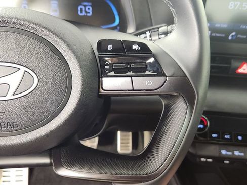 Certified 2025 Hyundai Elantra Sport FWD image 24
