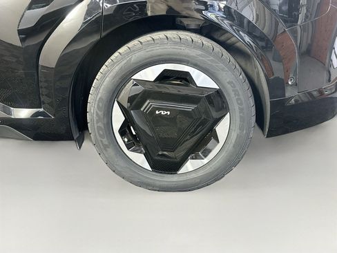 Used 2024 Kia EV9 Land AWD/4WD image 11
