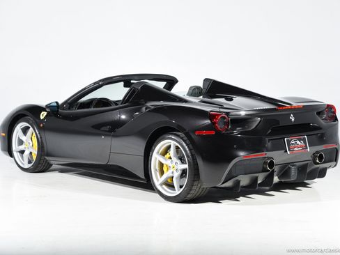 Used 2016 Ferrari 488 Spider RWD image 6