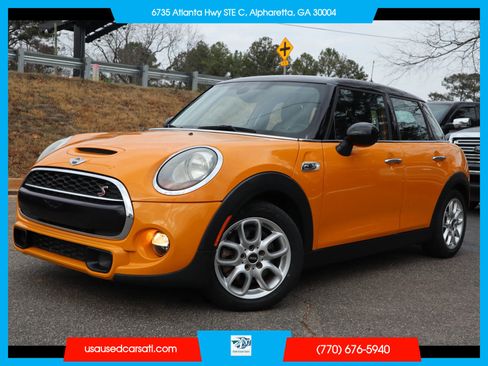 Used 2015 MINI Cooper S image 1