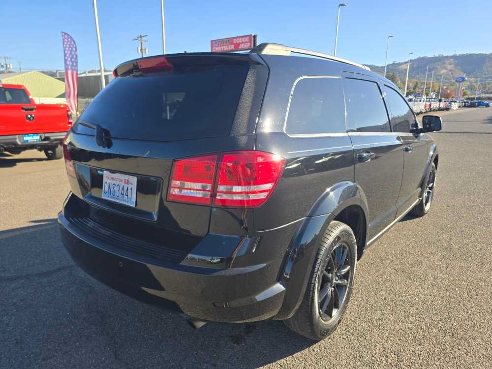 Used 2020 Dodge Journey SE w/ Blacktop Package FWD image 17