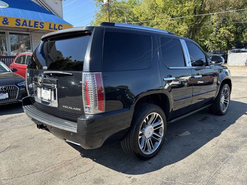 Used 2012 Cadillac Escalade Premium image 8