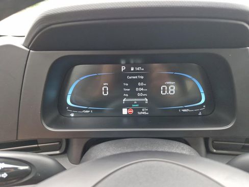 Used 2025 Hyundai Elantra Sport FWD image 20