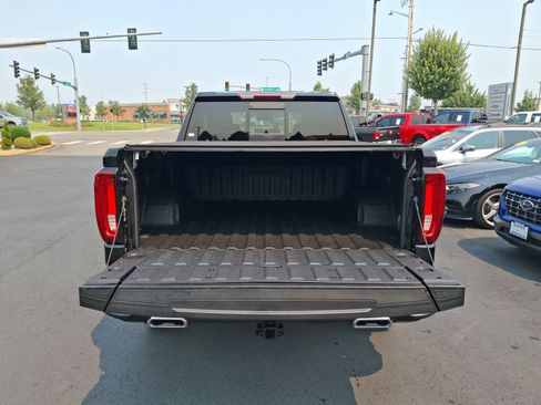Used 2021 GMC Sierra 1500 AT4 w/ AT4 Preferred Package AWD/4WD image 19