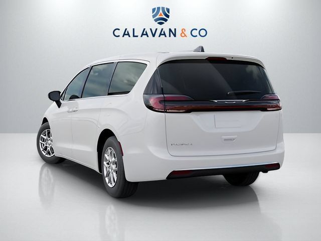 New 2027 Chrysler Pacifica Select FWD image 3