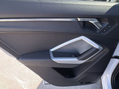 Used 2025 Audi Q3 2.0T Premium Plus w/ Premium Plus Package image 16