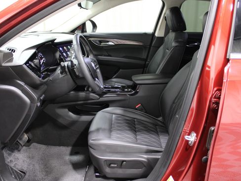 Used 2023 Buick Envision Avenir image 3