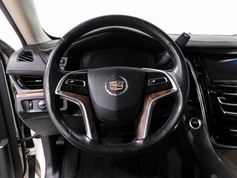 Used 2015 Cadillac Escalade Luxury image 41