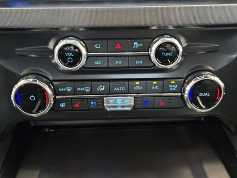 New 2026 Ford F350 Platinum w/ FX4 Off-Road Package AWD/4WD image 15