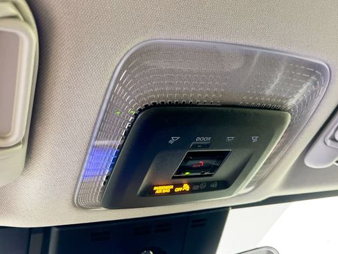 New 2026 Toyota Prius Plug-In Hybrid FWD image 20
